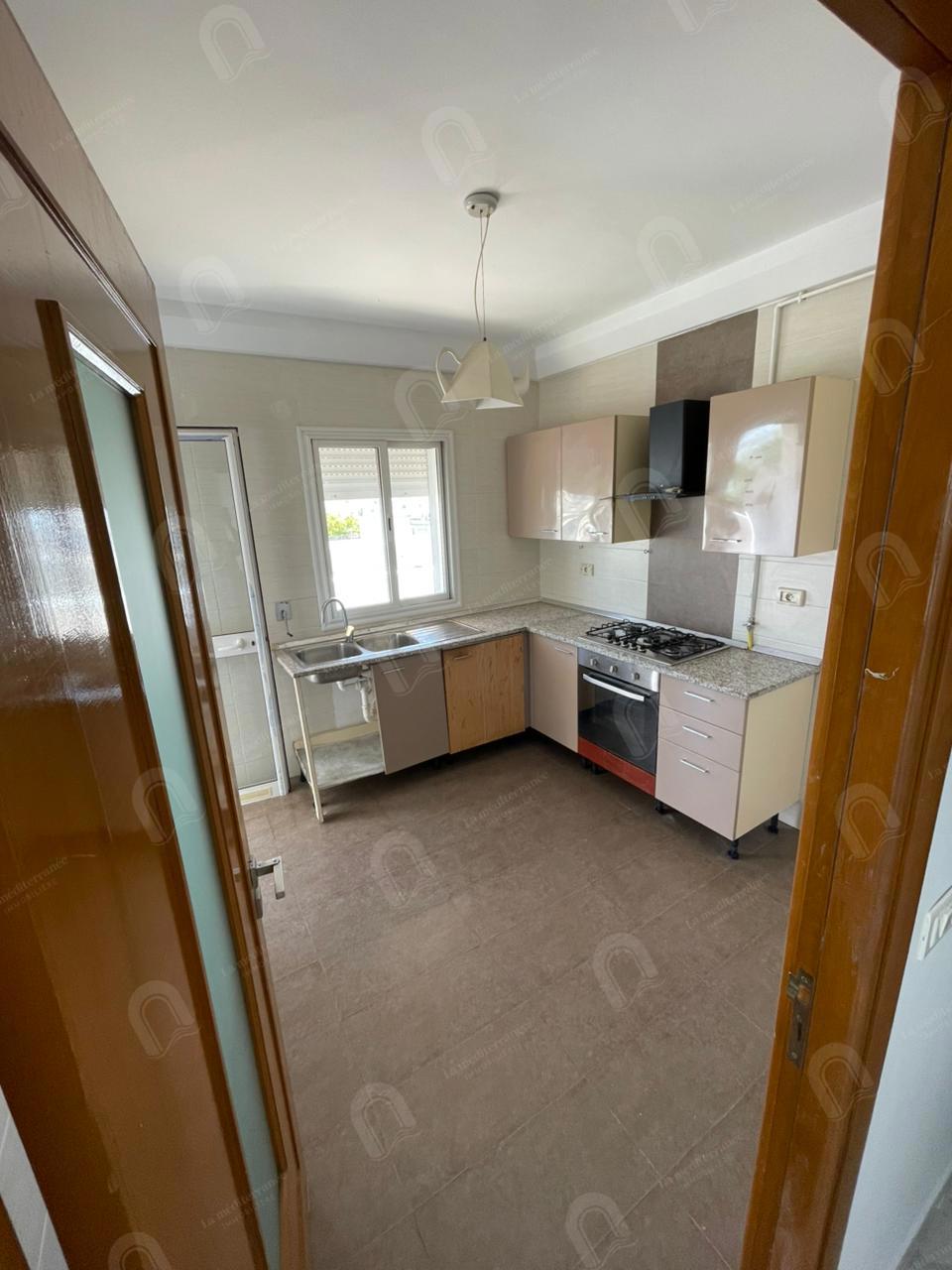 A vendre un appartement S+3 hst au bardo