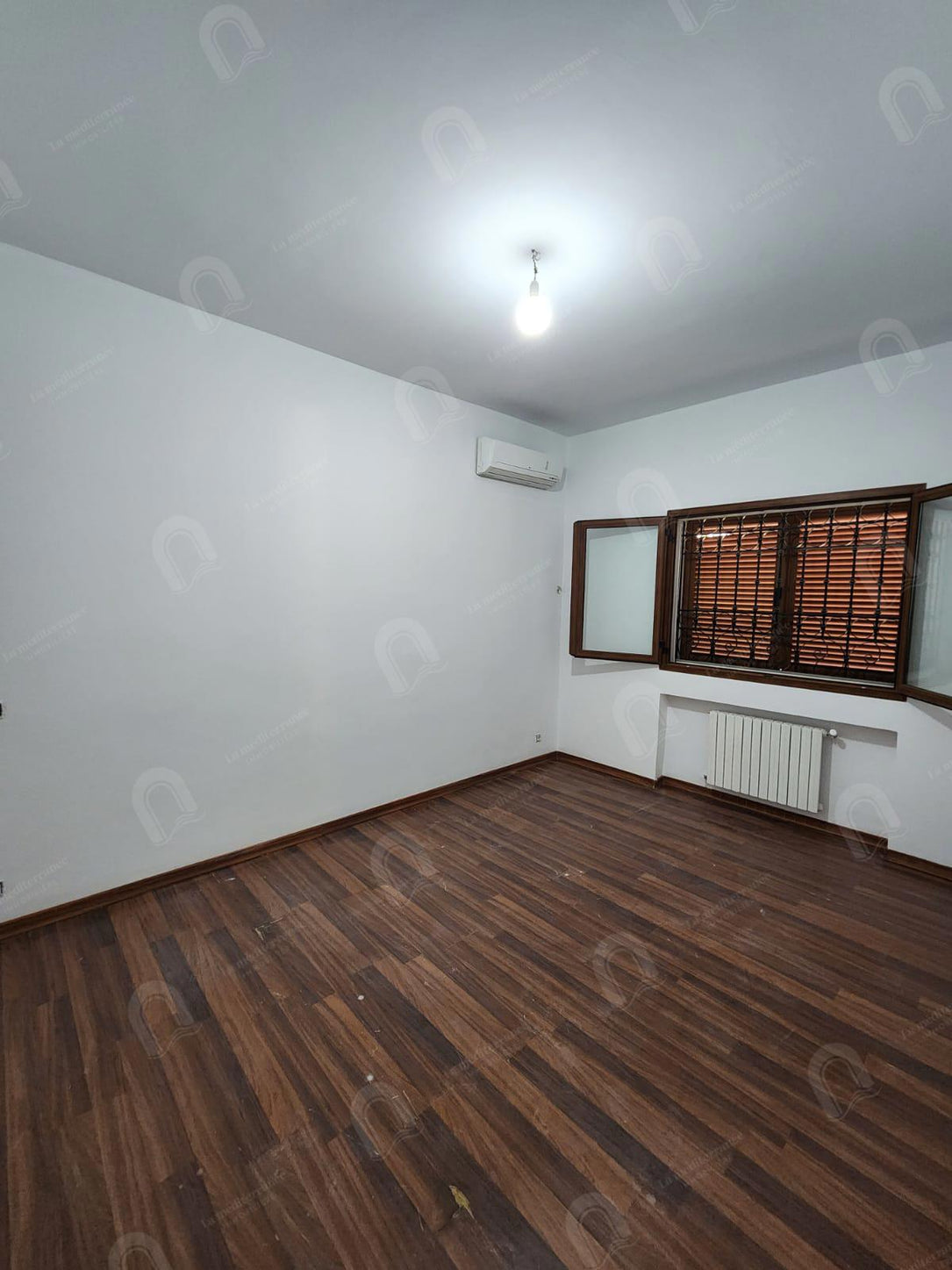 a louer villa s+4 avec jardin et piscine