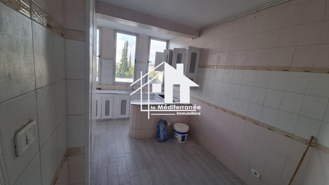 a louer appartement duplex s+3 à khaznadar