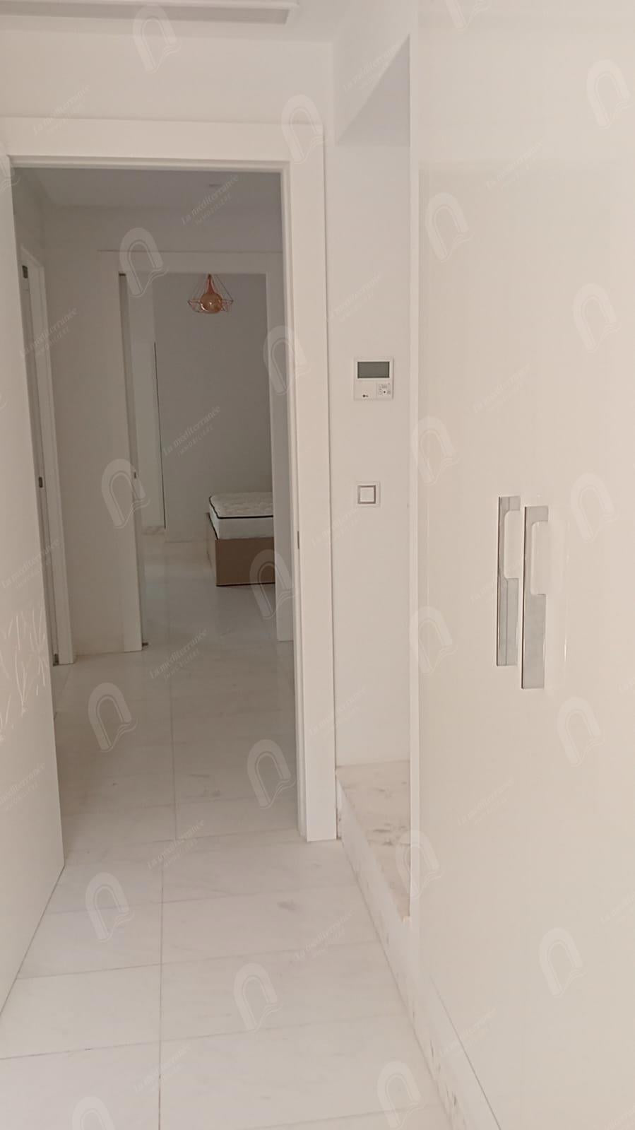 à louer un appartement s+3 meublé à cité Ennasr