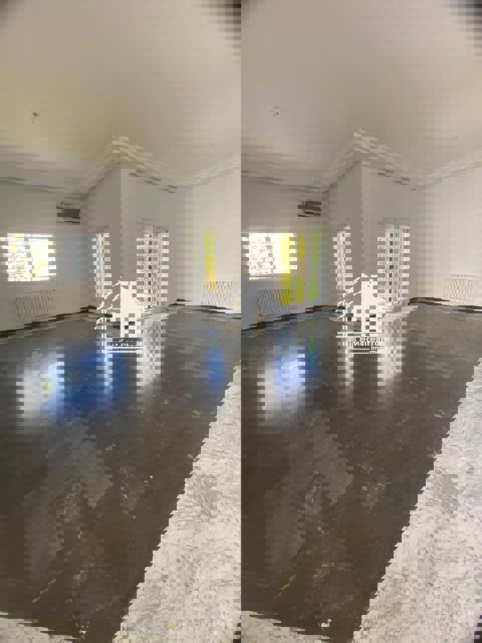 A louer villa S5 à la soukra