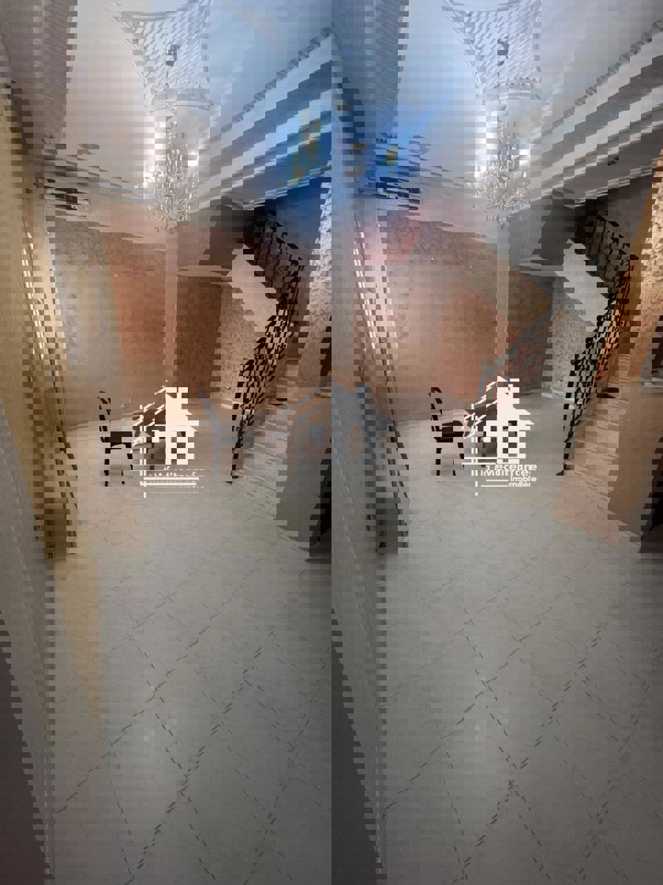 A louer rez de chausée s+2 au bardo lahnaya