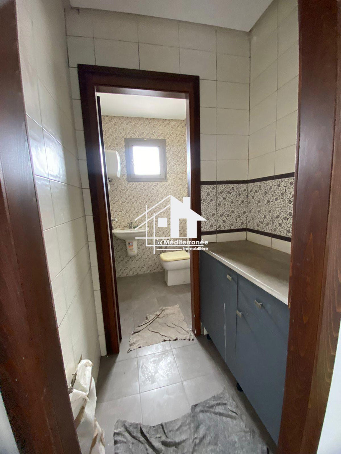 a louer bureau h+1 au bardo hbib bourgiba