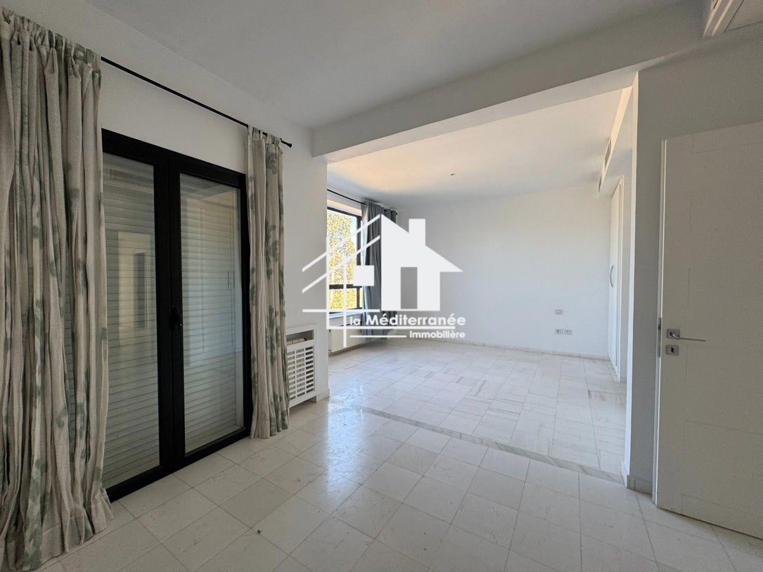 Triplex S+3 à Gammarth Village