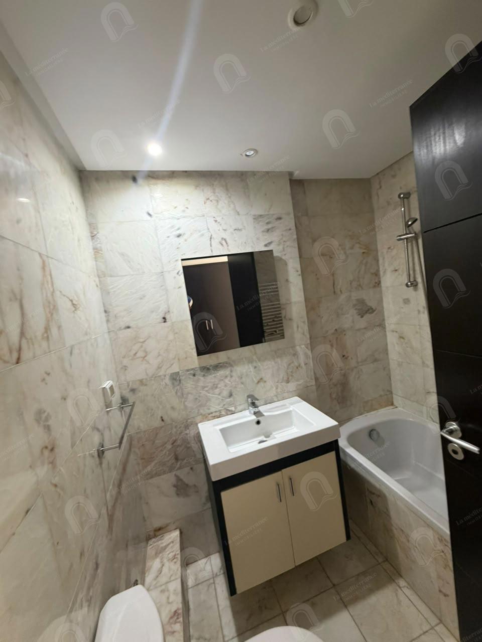 À louer  Appartement S+3 à Menzah 9C