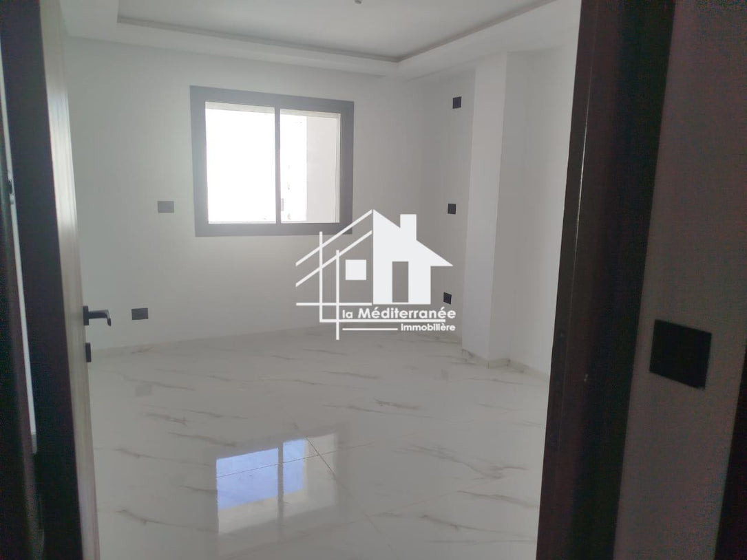 A louer un appartement S+1 cité Les Palmerais