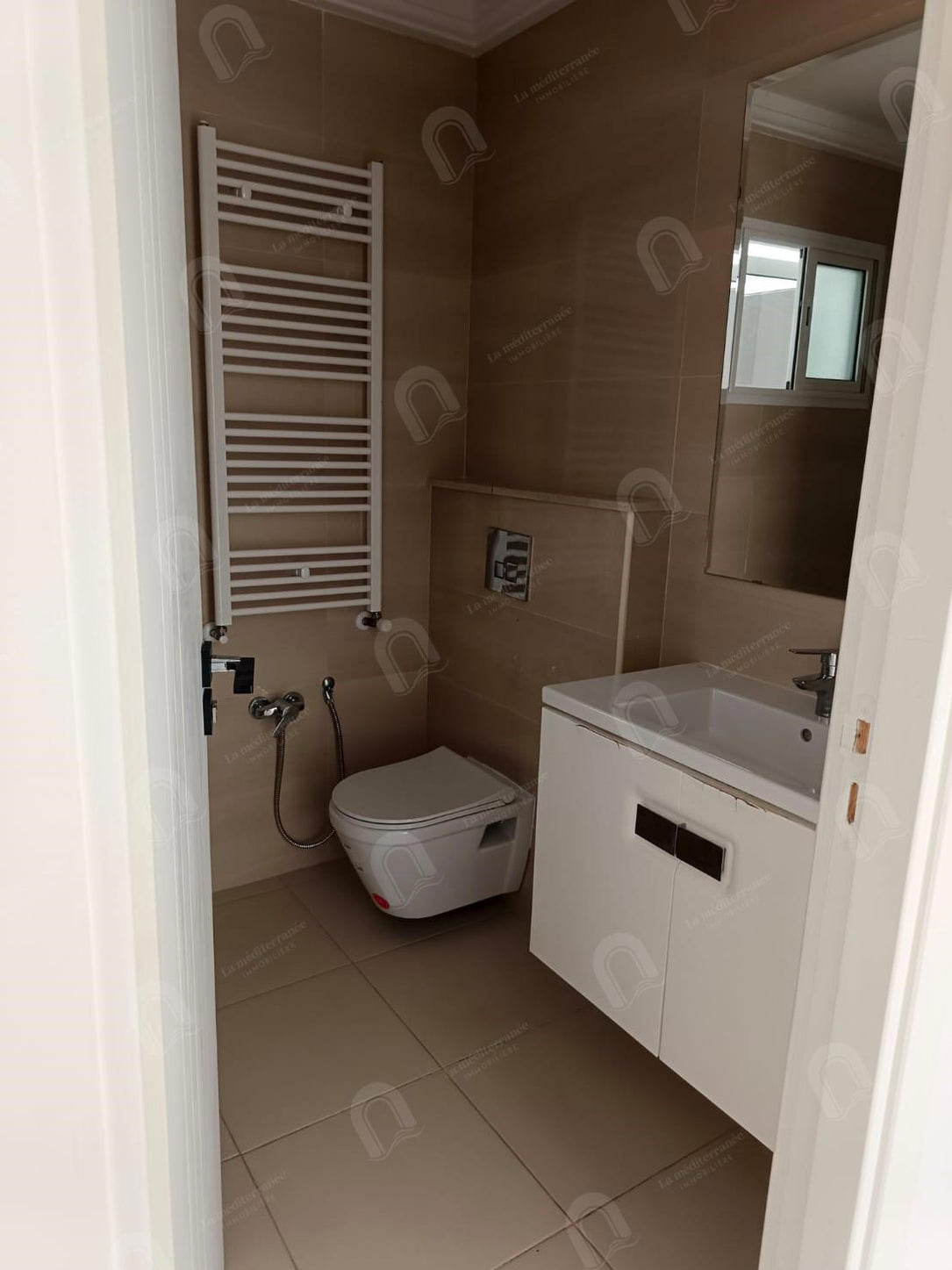 A vendre un appartement S+2 à Boumhal