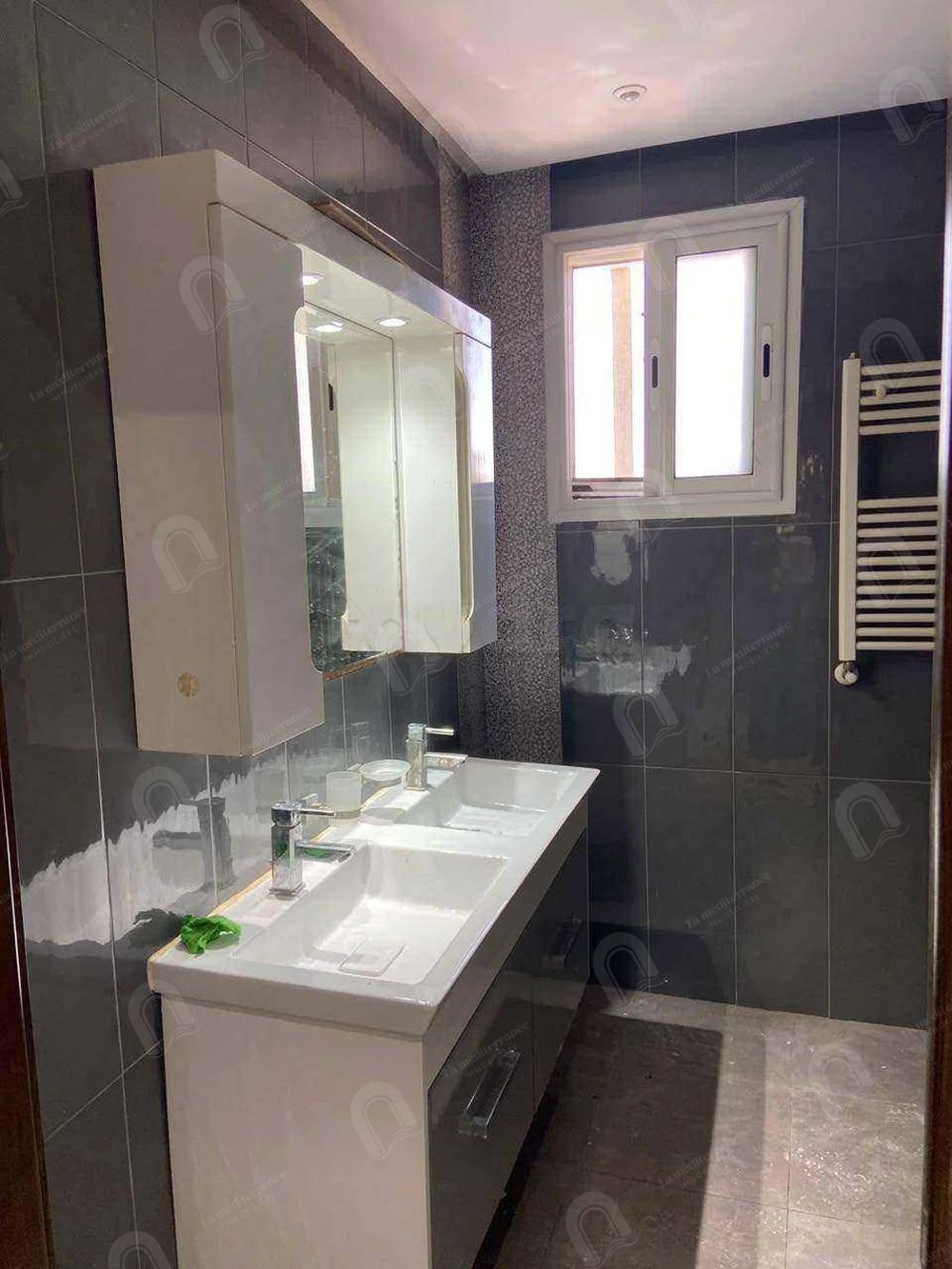 A louer un appartement s+3 à manar 2