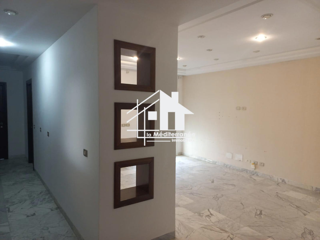 A louer un appartement s+3 aux jardins de Carthage