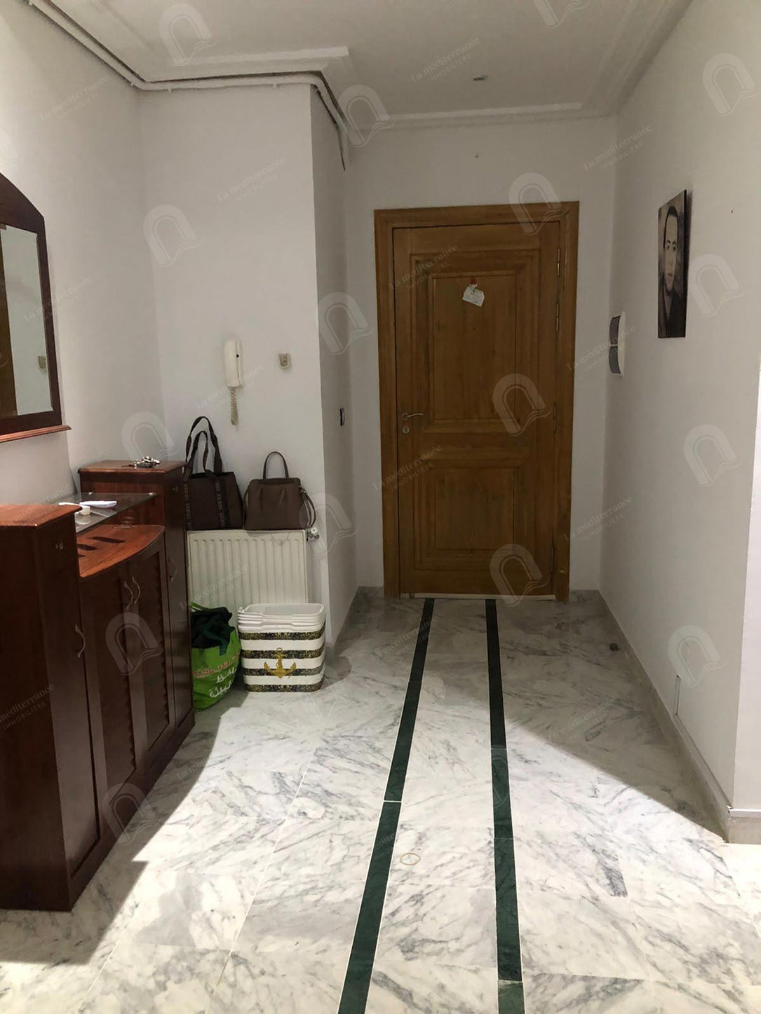 A louer un appartement meublé  s+3 à Menzah 7 biz