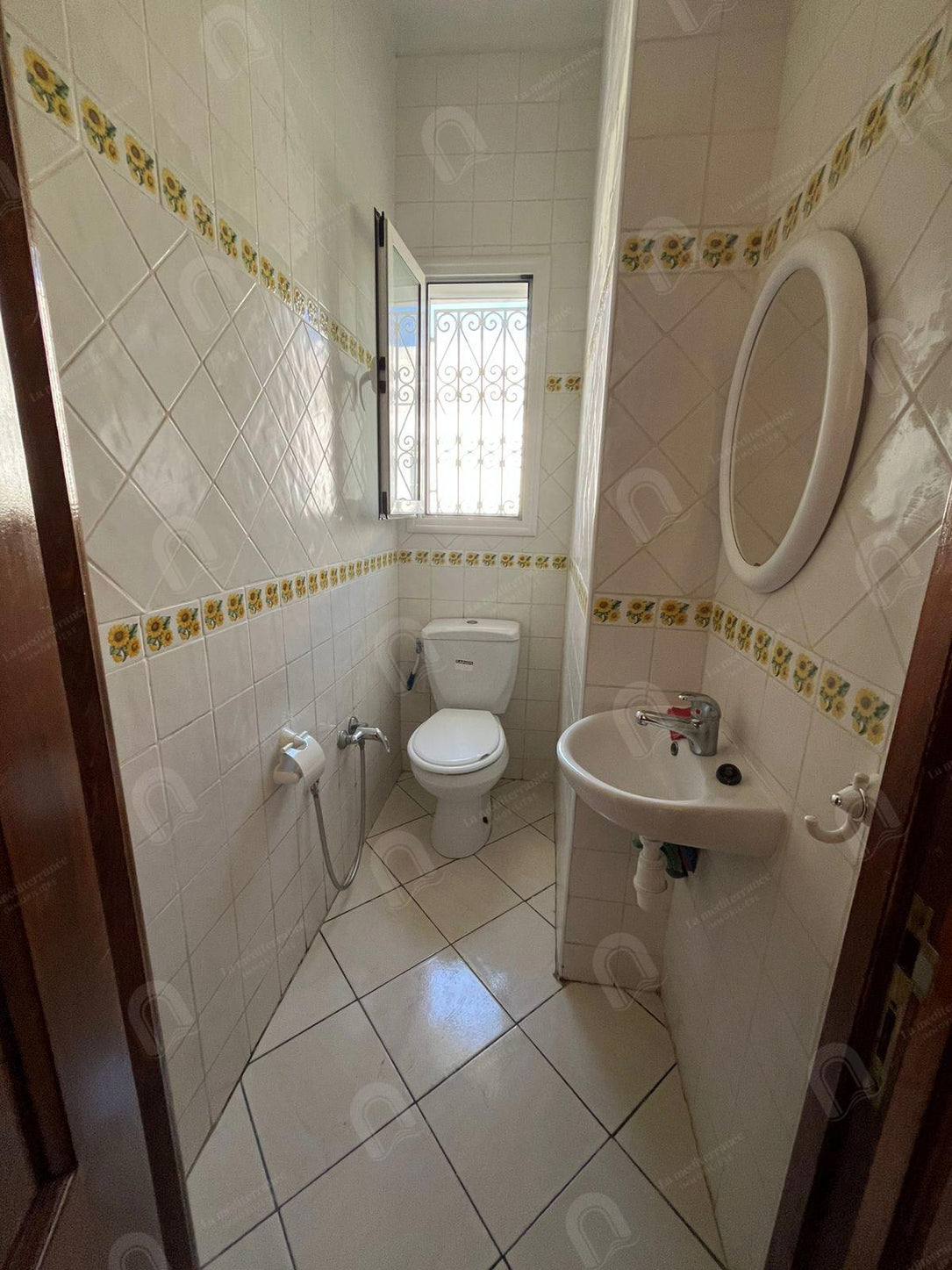 A louer étage de villa s+2 à Jardin de Carthage