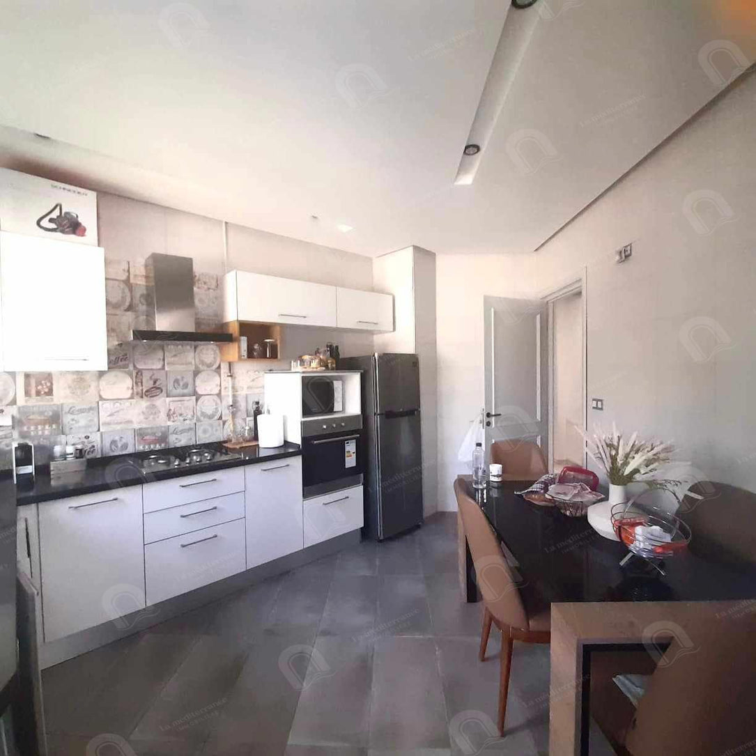 Un appartement S+2 meublé au berges du lac 2