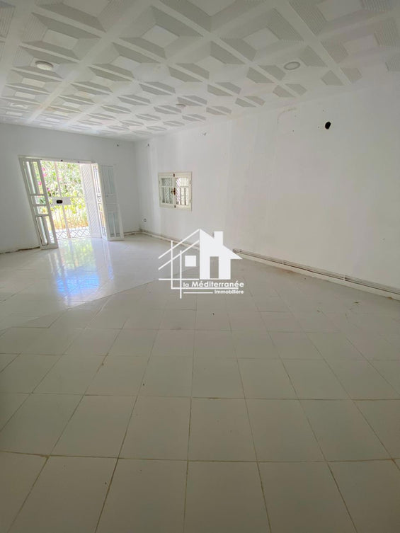 à louer villa s+4 à khaznadar
