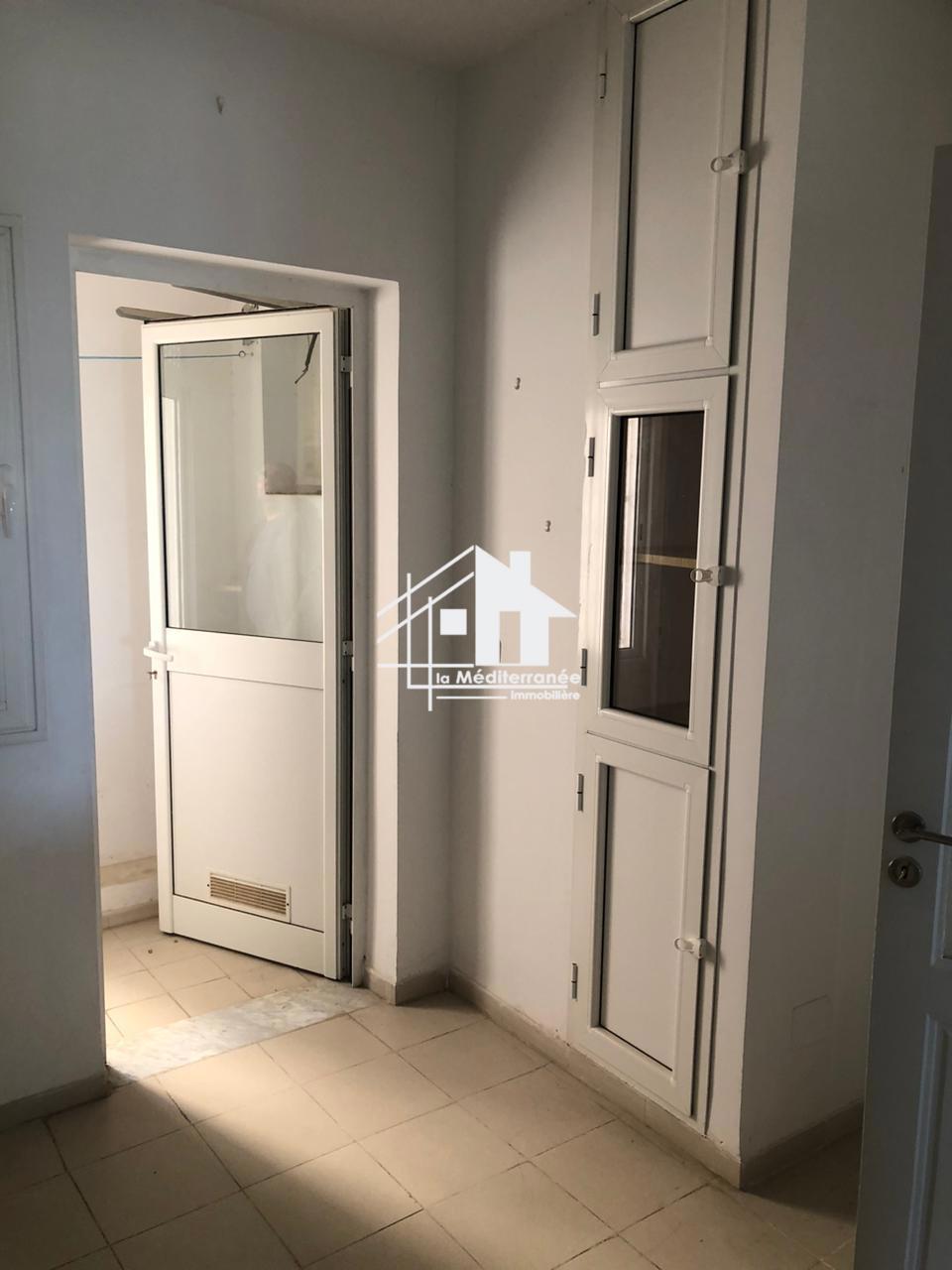 A louer un appartement s+2 à jardin d'el menzah 2