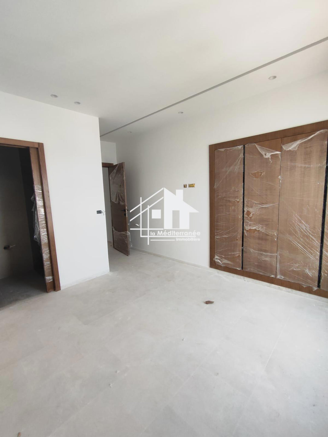 A vendre S+2 neuf a Cité Ghazela