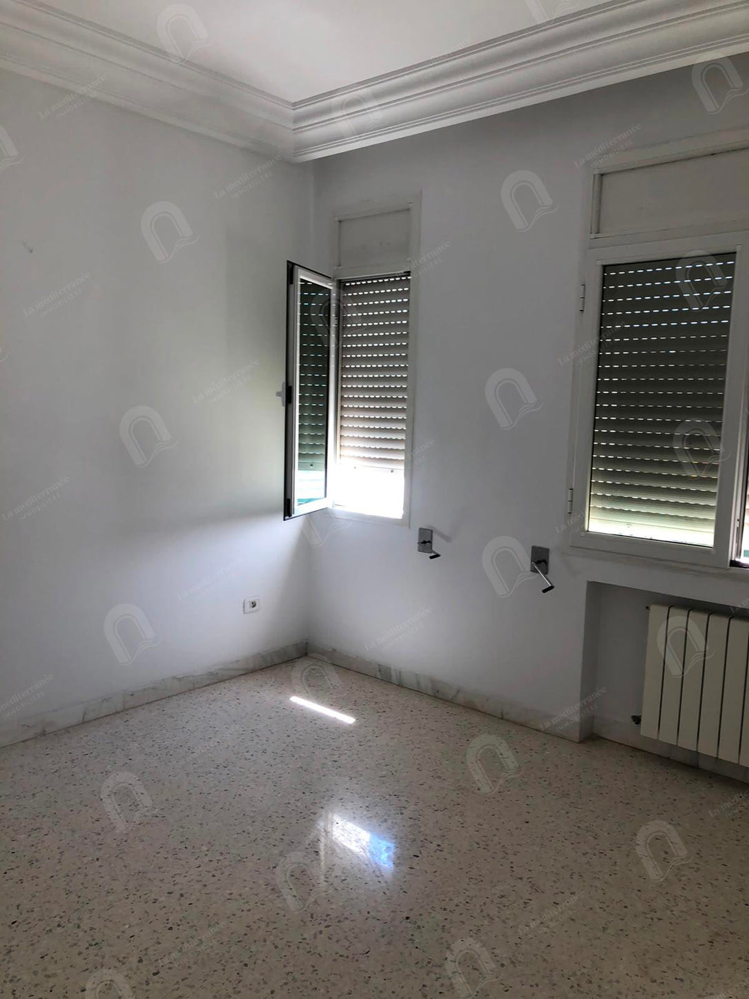 à louer un appartement s+4 aux jardins d'el menzah 1