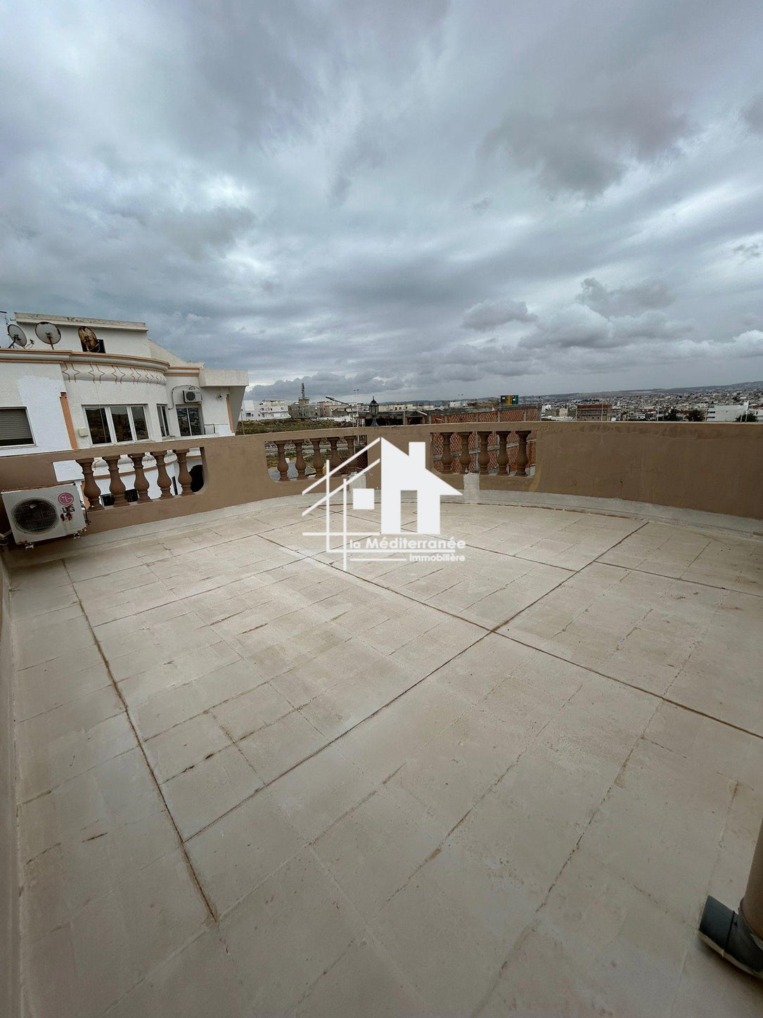 avendre villa a cite intilika