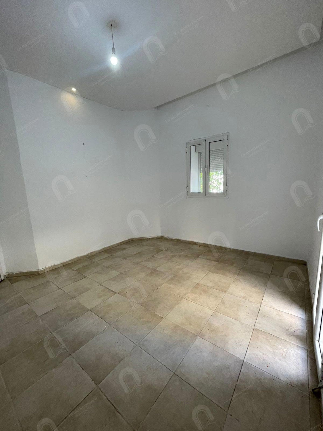 A louer appartement S+2 au passage