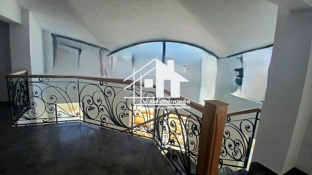 A vendre une villa S+6 gammarth