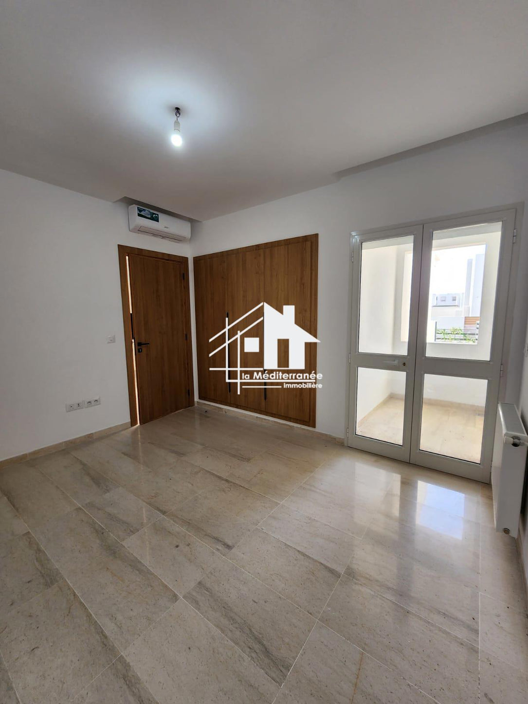 A louer S1 avec jardin à la soukra