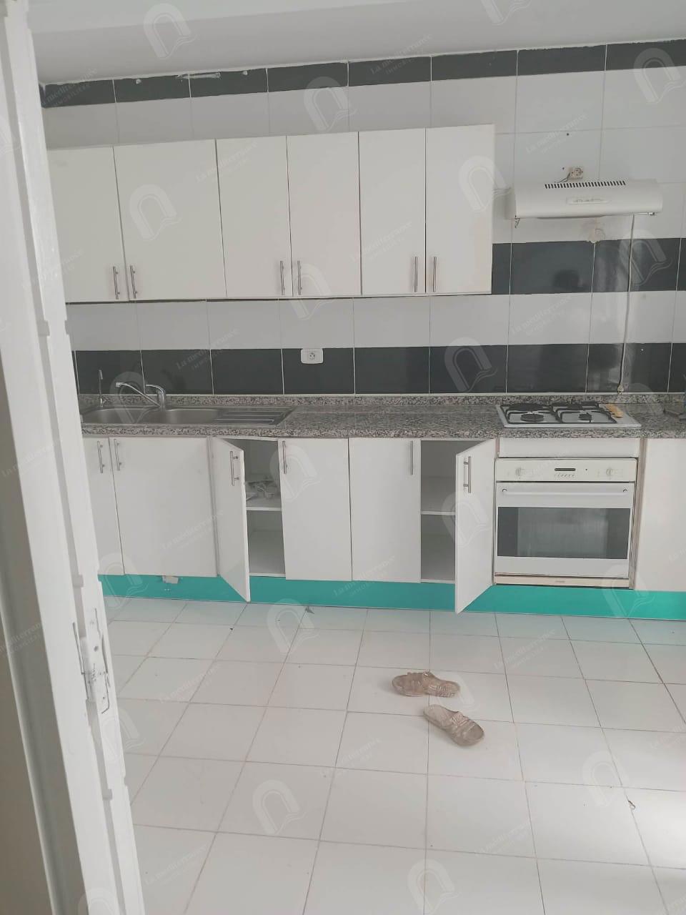 A louer Etage de villa  s+1 à jardin d'el menzah 2