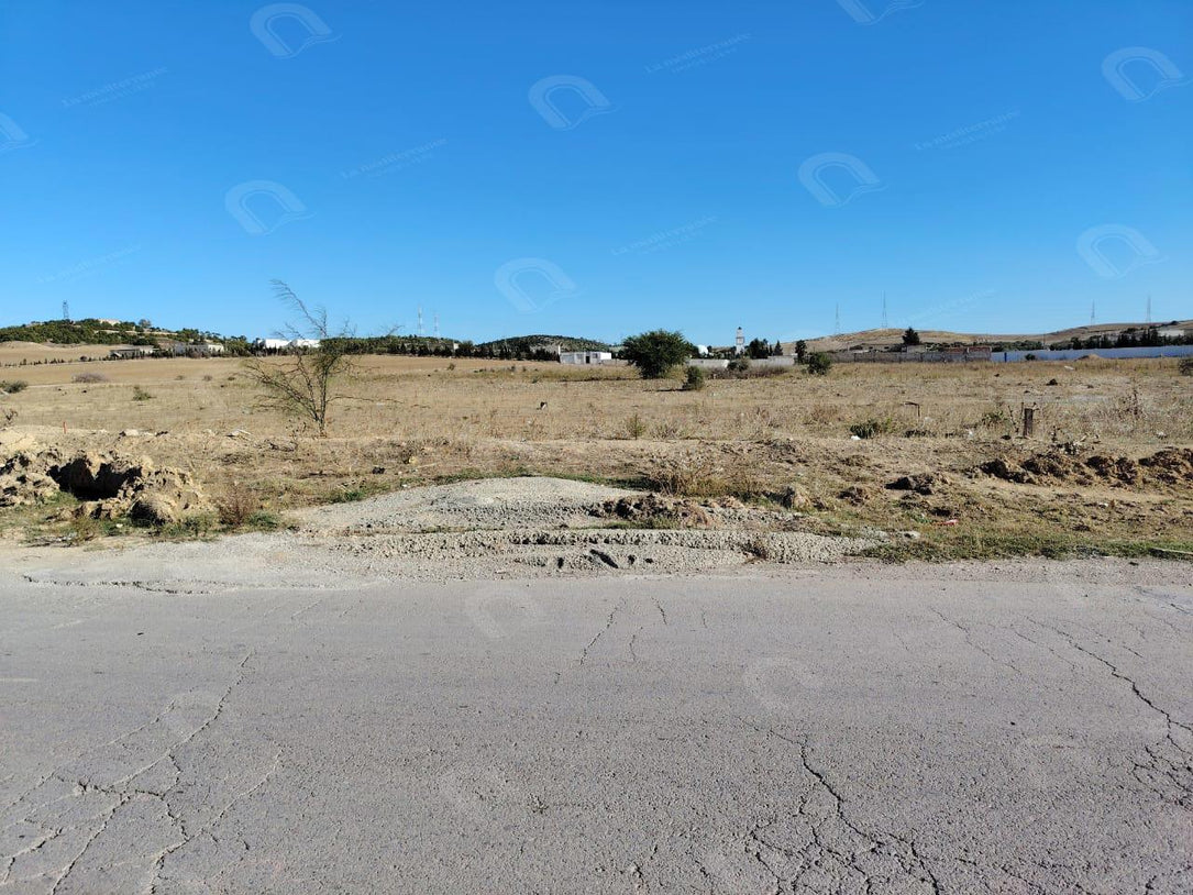 A vendre un terrain de 420m²