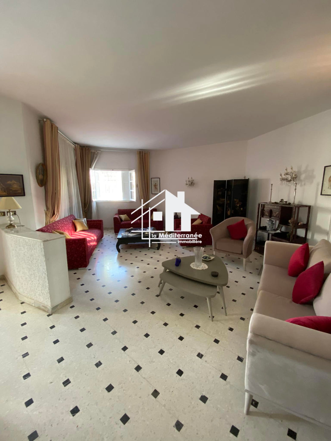 A vendre une villa R+1 à Hammam chat