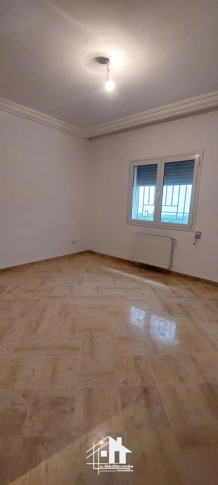 A louer appartement S+2 à la Soukra