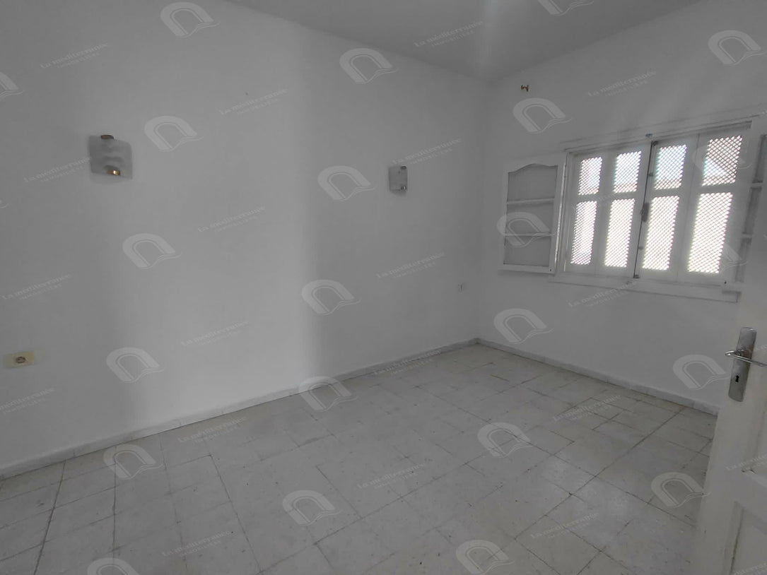 A vendre maison deux étage à ouardia 4