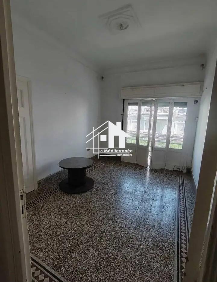 A vendre appartement s3 au centre ville, Tunis
