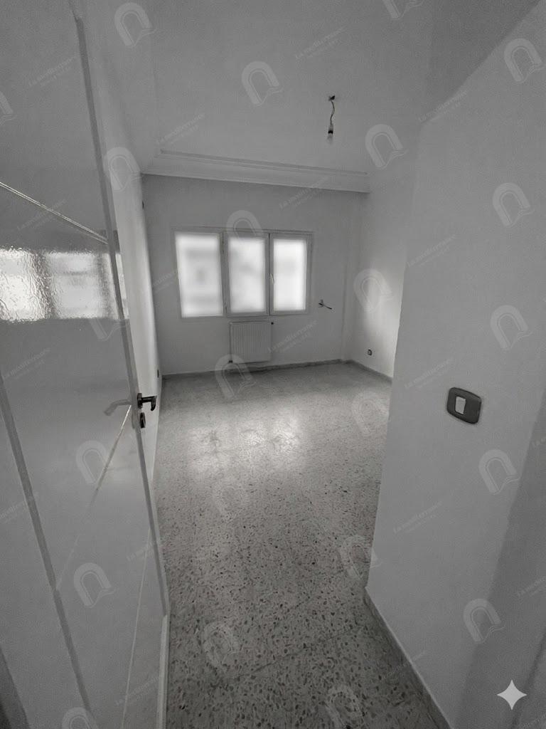 à louer un appartement s+2 aux jardins d'el menzah 2