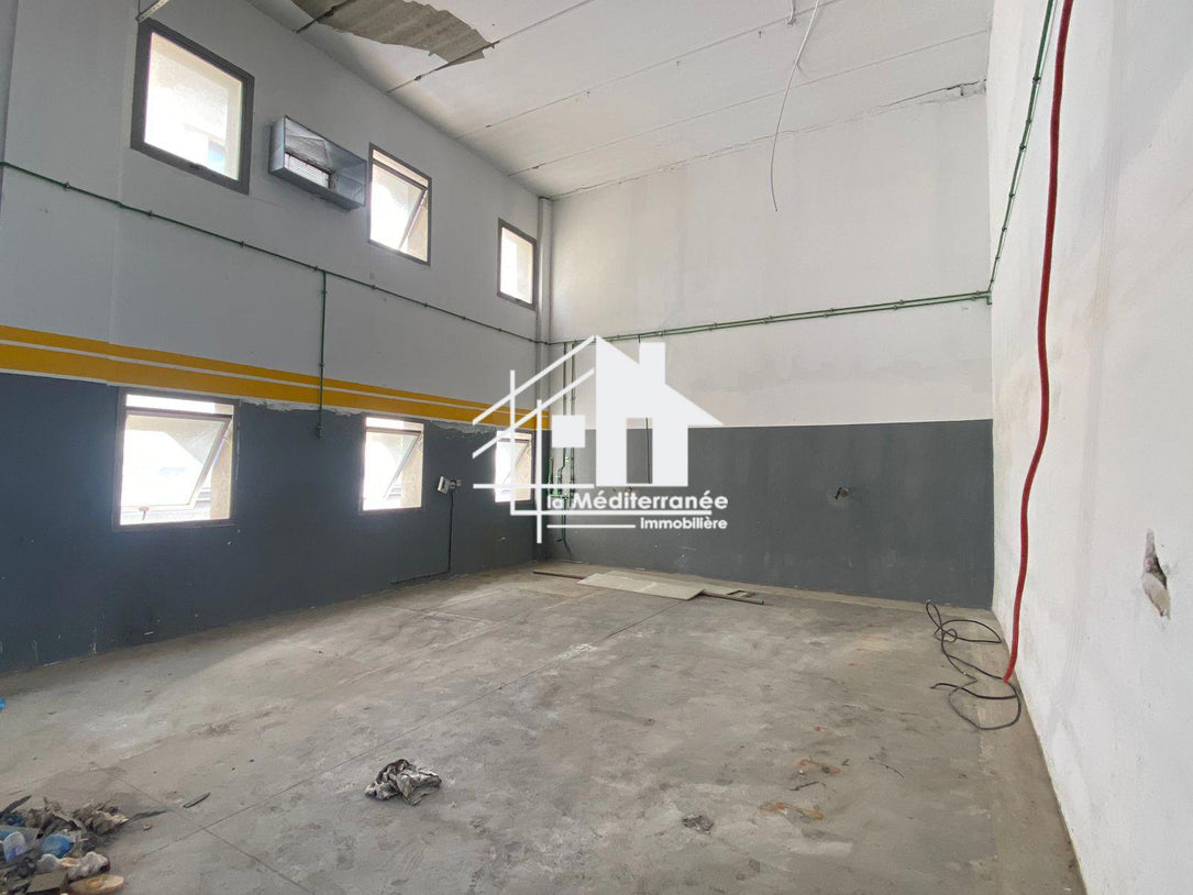 a vendre un depot au lac 3