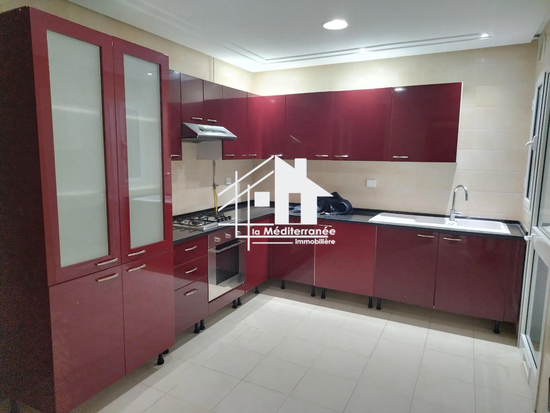 A louer appartement S+3 à Cité Ennasr 2