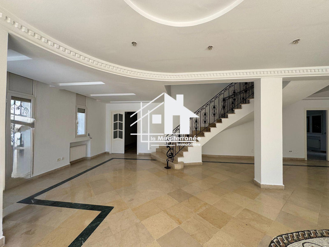 A louer une villa S+5 au lac 2
