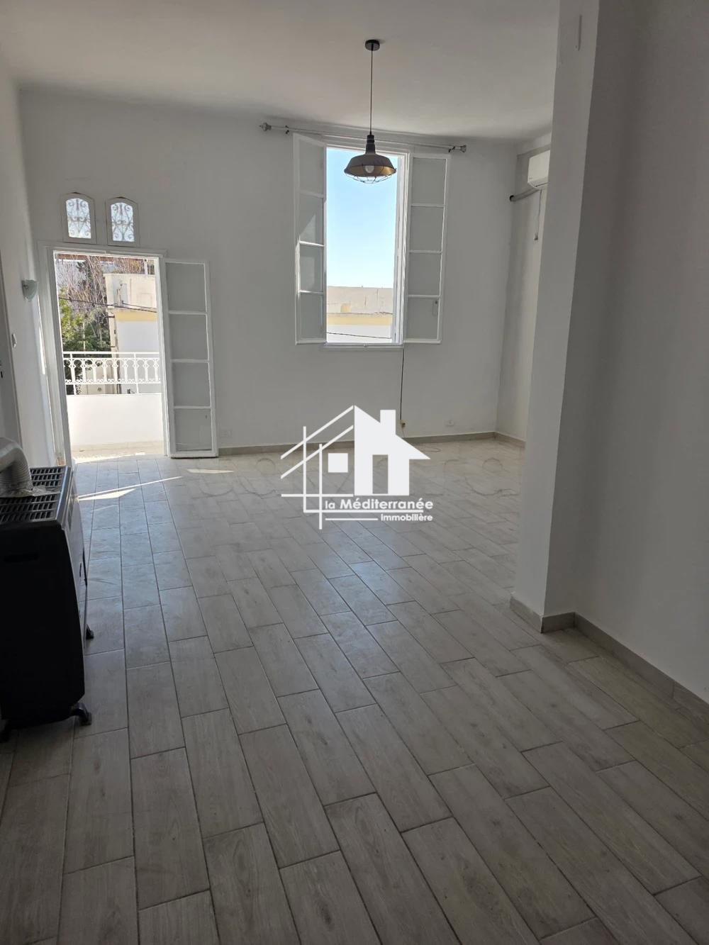 A louer étage de villa S+2 au bardo