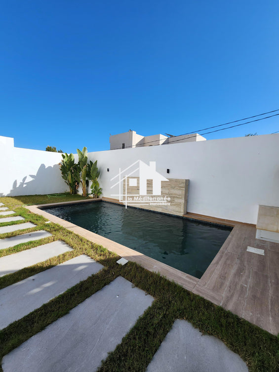 A Vendre villa de charme à La Soukra