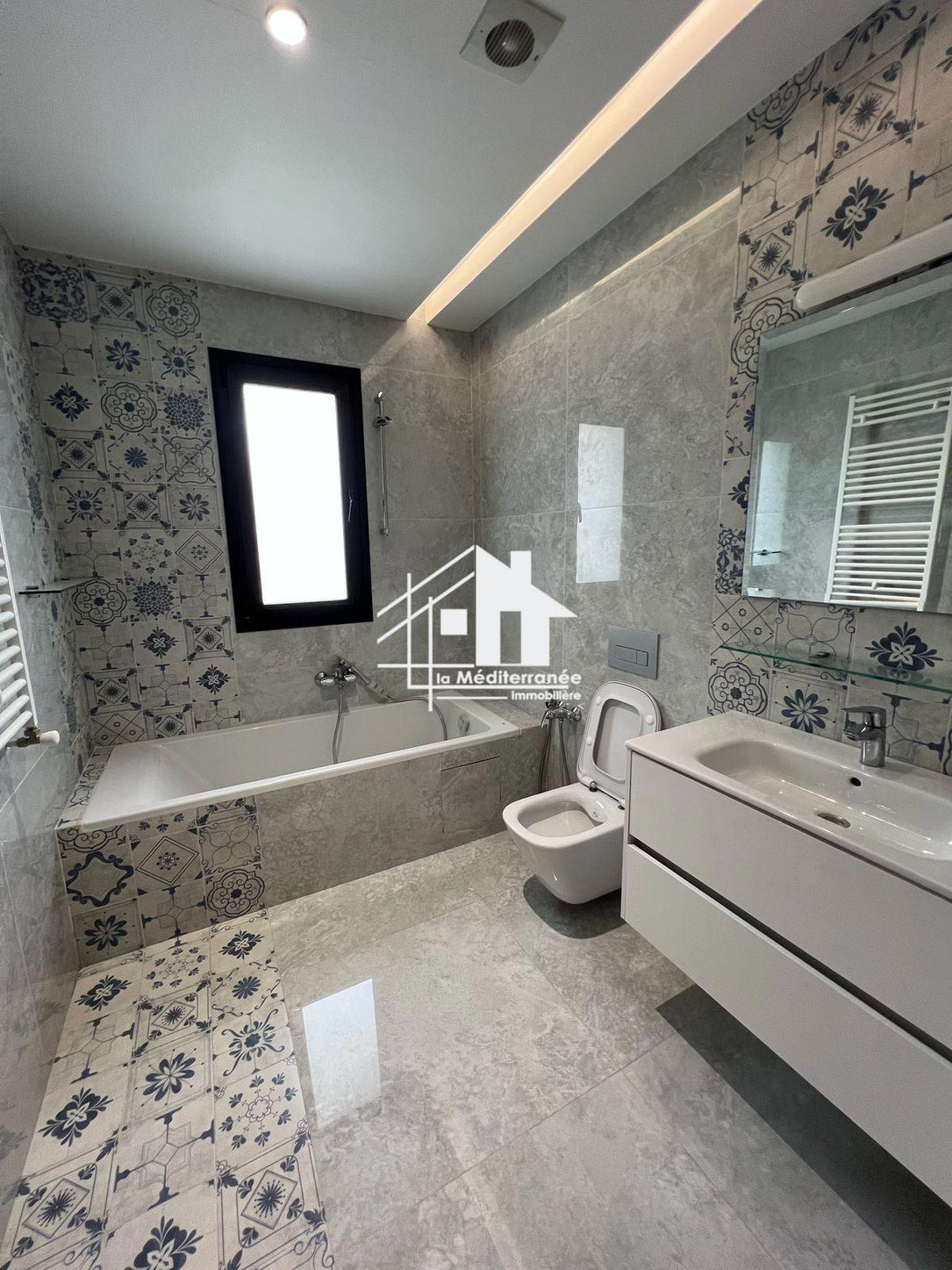 A louer appartement S+3 au Bardo