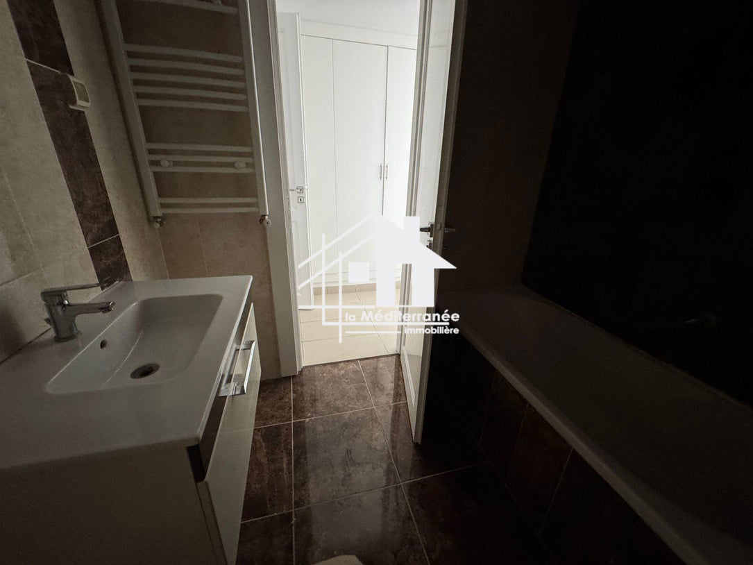 Un magnifique Duplex S+3 meublé  à Jardins de Carthage