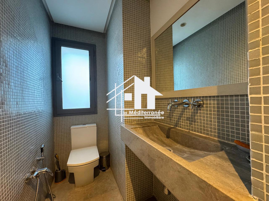 Une magnifique villa S+5 avec piscine au Lac 2