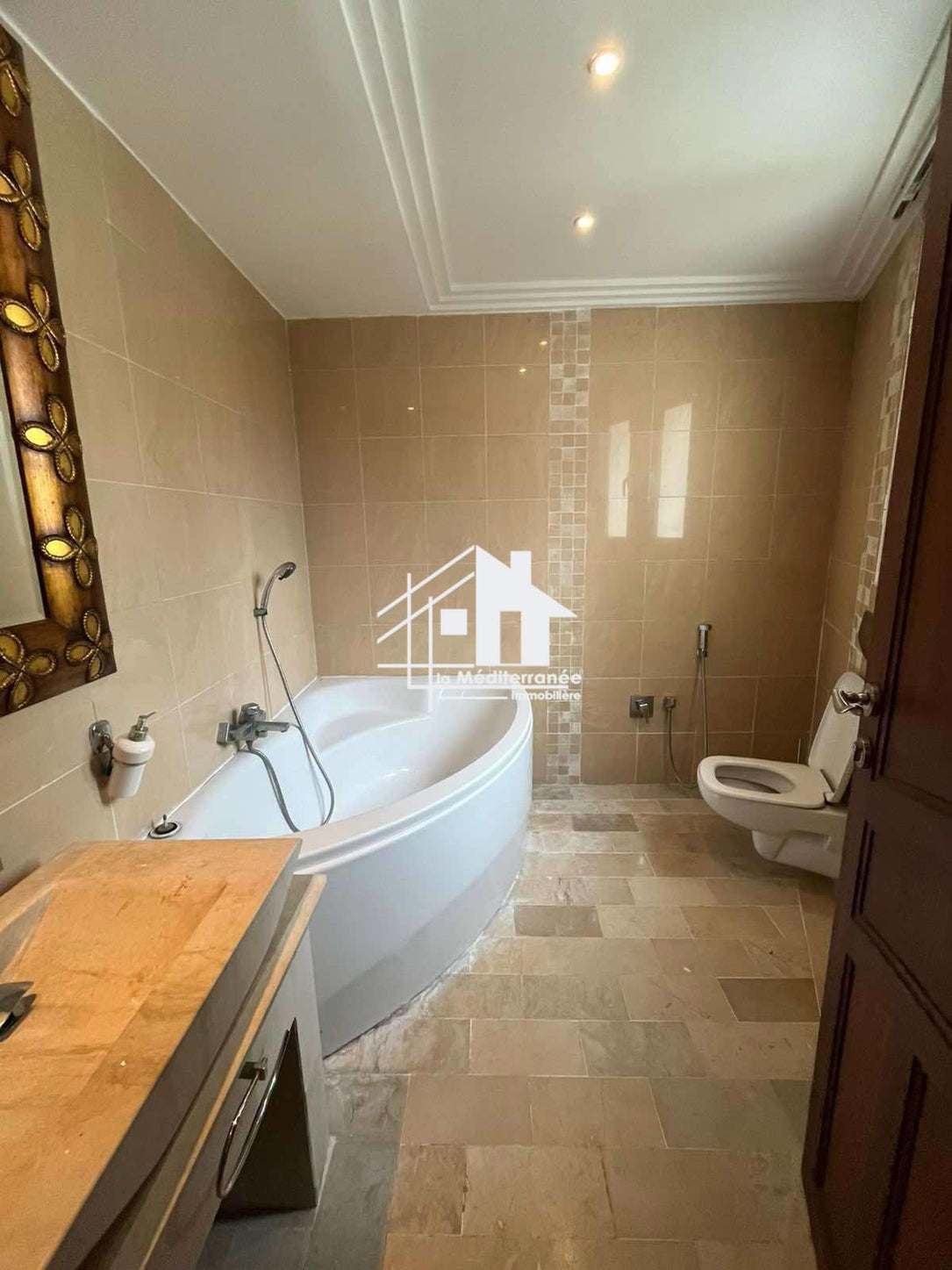 A louer une villa S+4 à Gammarth supérieur