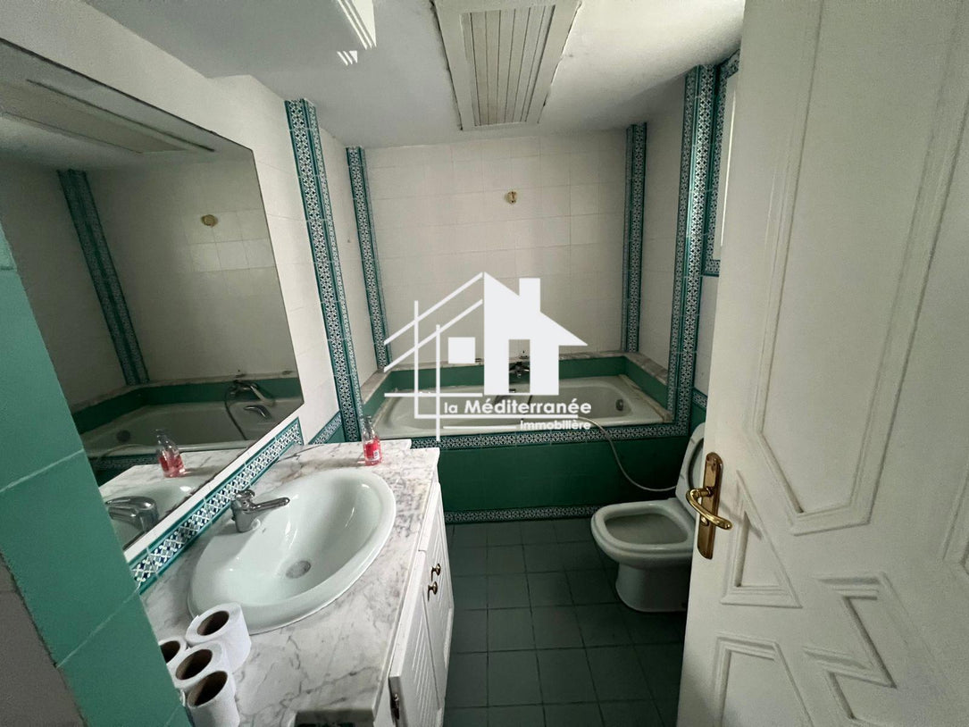 A louer villa S12 au lac1 à usage bureautique