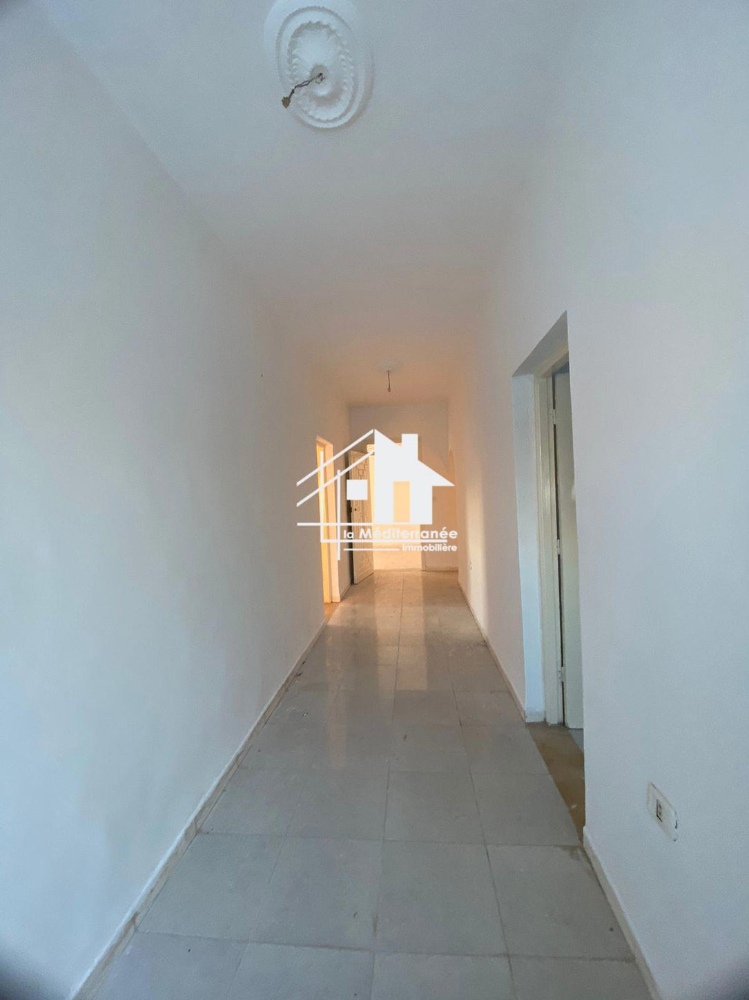 A louer un étage de villa S+3 au bardo cité Saada