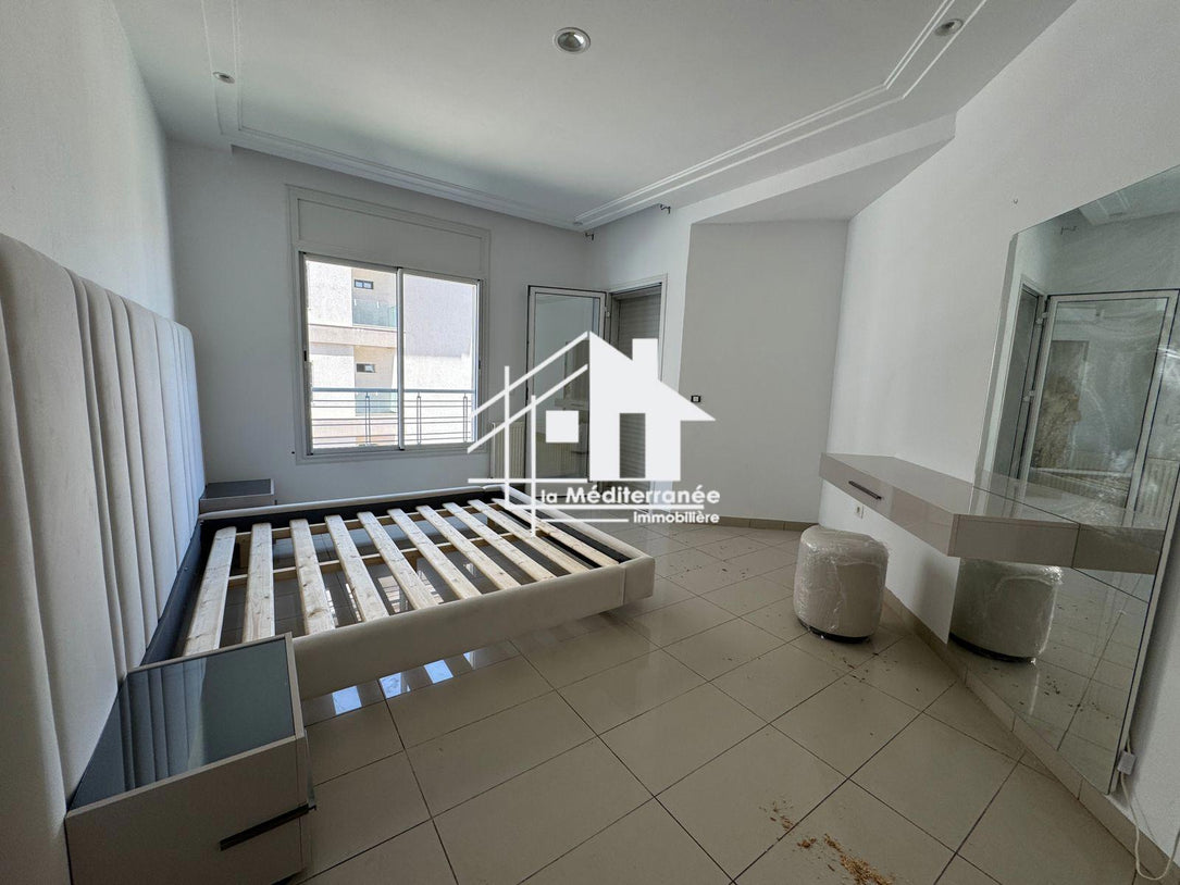 Un magnifique Duplex S+3 meublé  à Jardins de Carthage