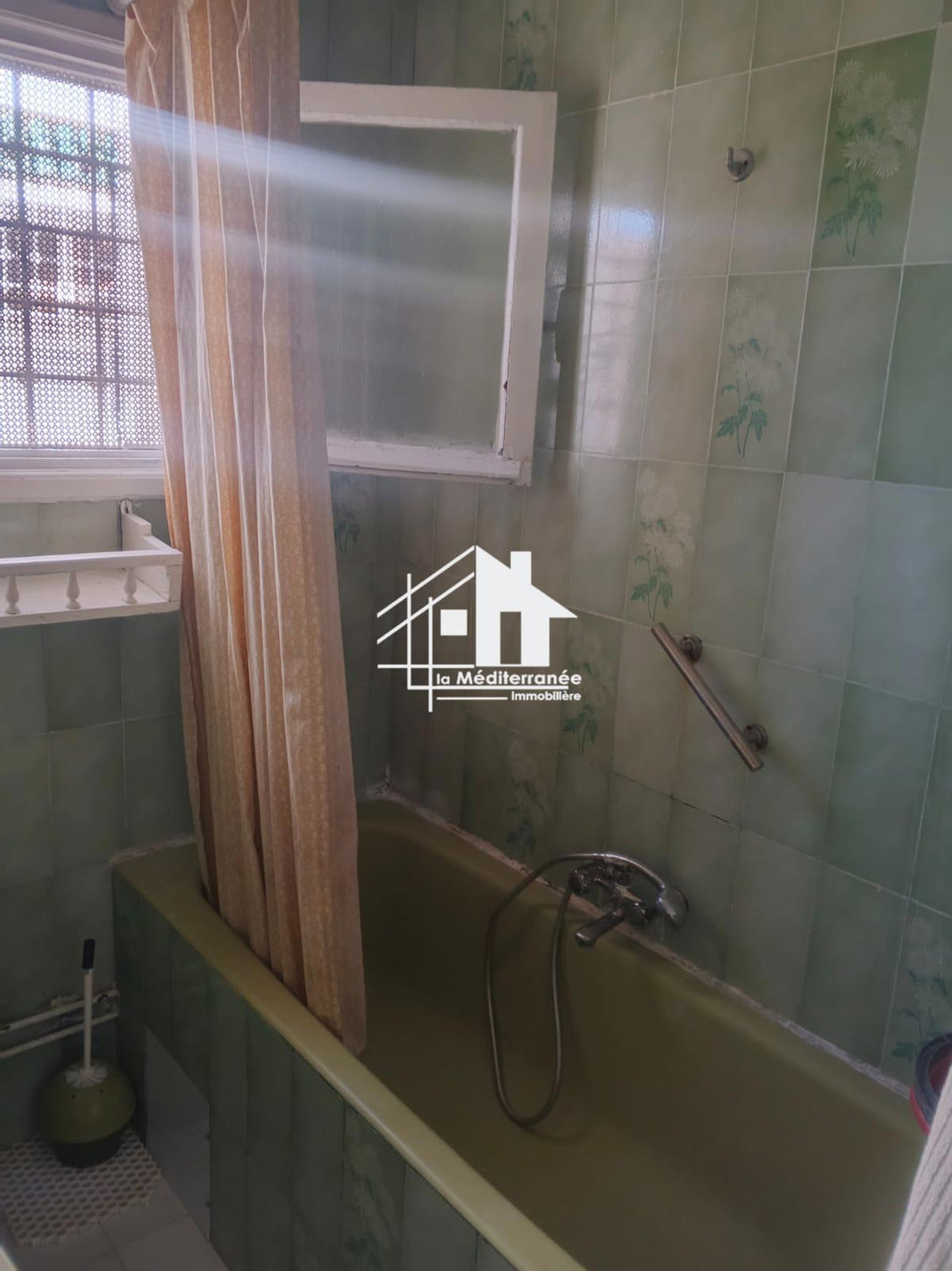 A louer étage de villa S+1 meublé au bardo