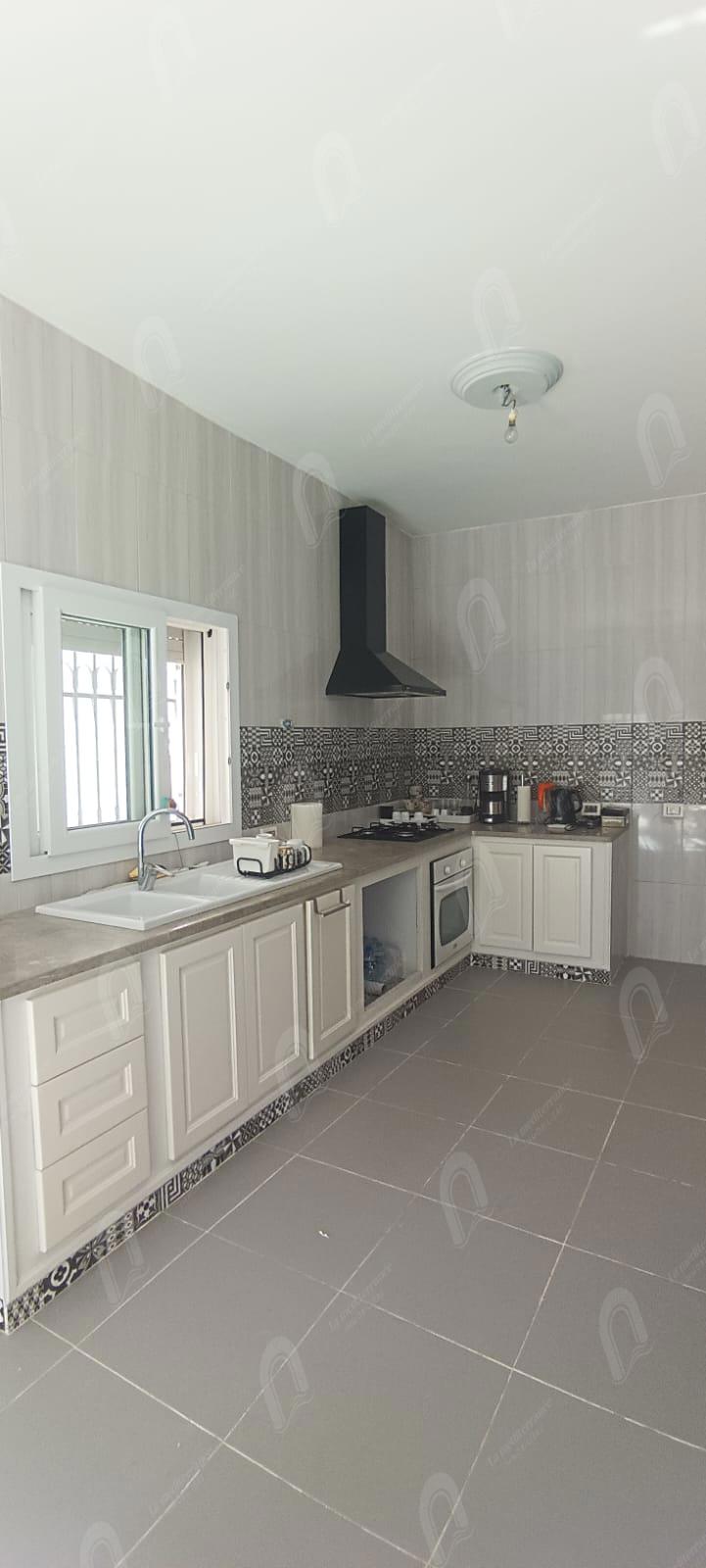 Villa a louer a la soukra chotrana 3 s+3 3500