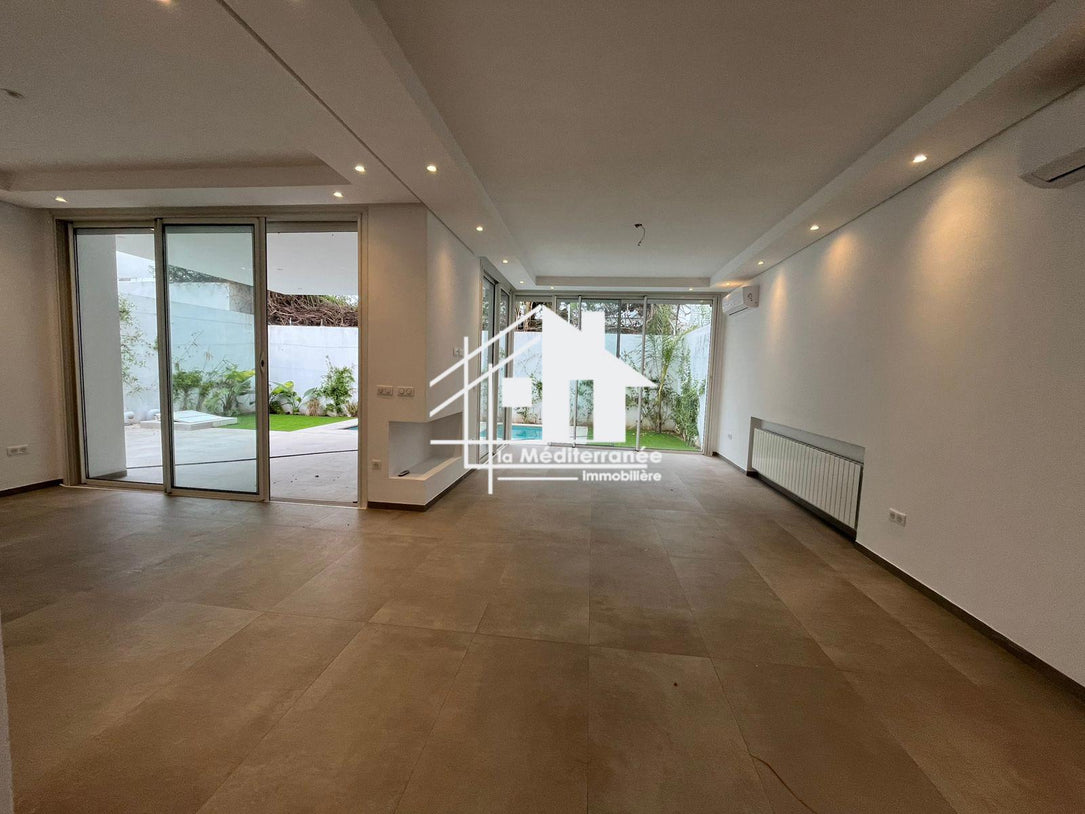 A louer une villa s+4 à Gammarth