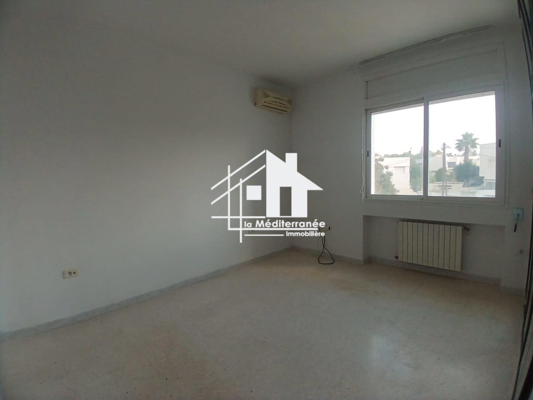 A louer duplex s+3 à la Marsa