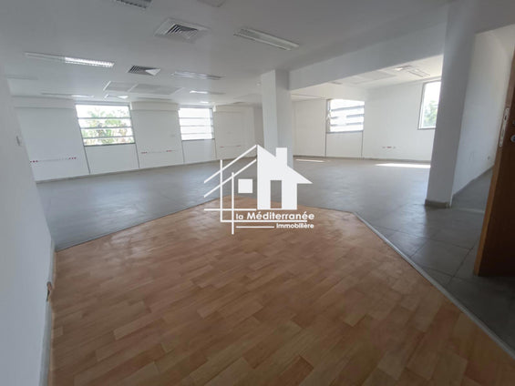 A louer un open space de 200m²