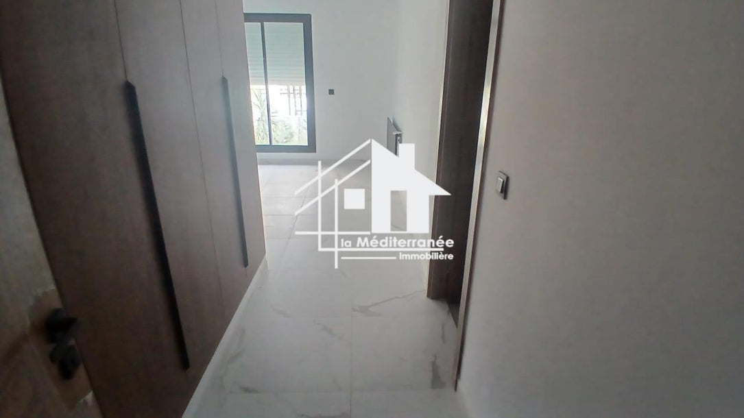 A vendre un appartement RDC S+2