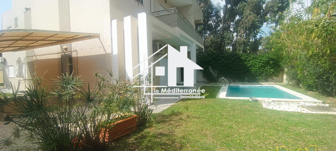 A louer villa avec piscine à Chotrana